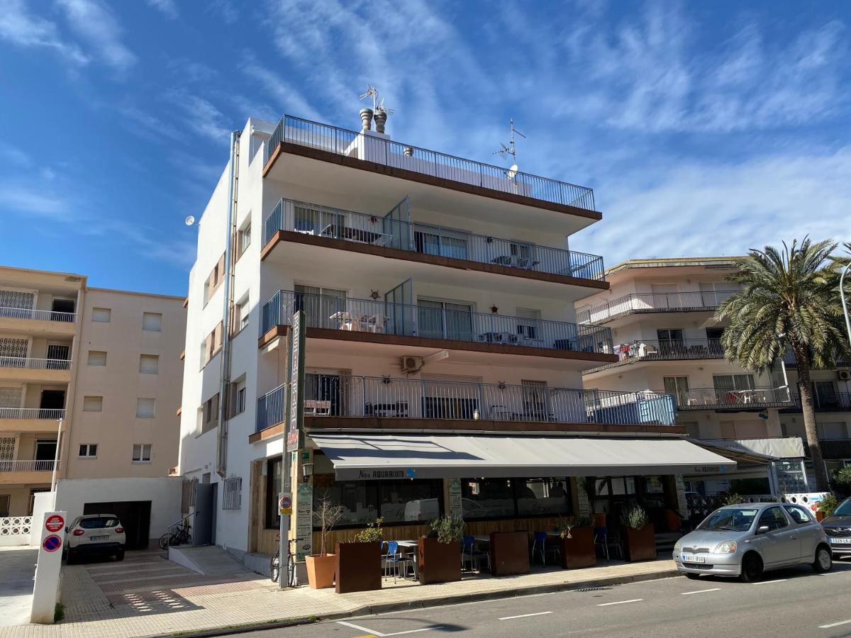 Apartamentos Aquarium. 150 Metros Playa. ロザス エクステリア 写真